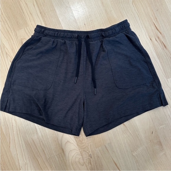 Old Navy Pants - Old Navy Women’s Active Go Dry Athletic Shorts, Elastic Waistband, EUC
